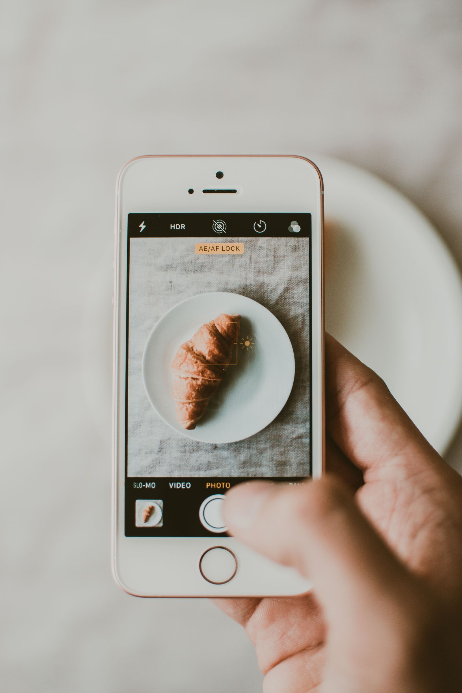 nevva-movil-croissant