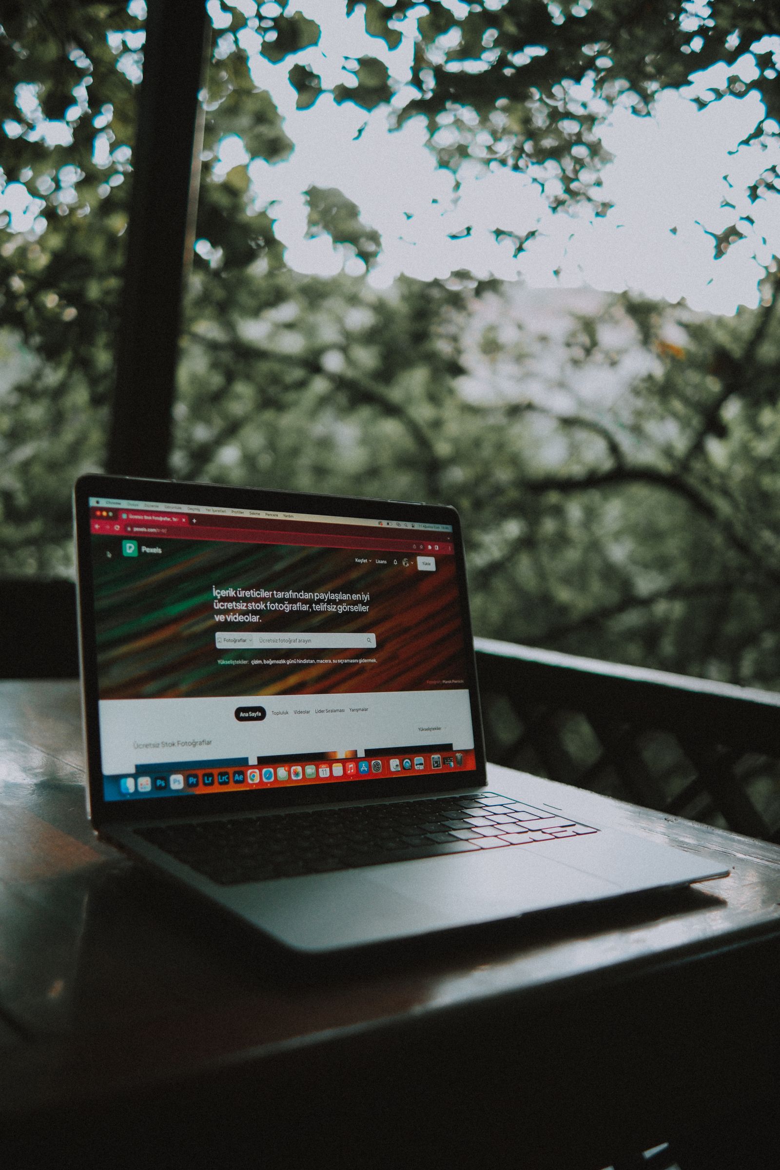 nevva-web-laptop-terraza
